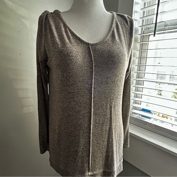 Soft Surroundings Heathered Gray Long Sleeve Sweater - Picture 1 of 4